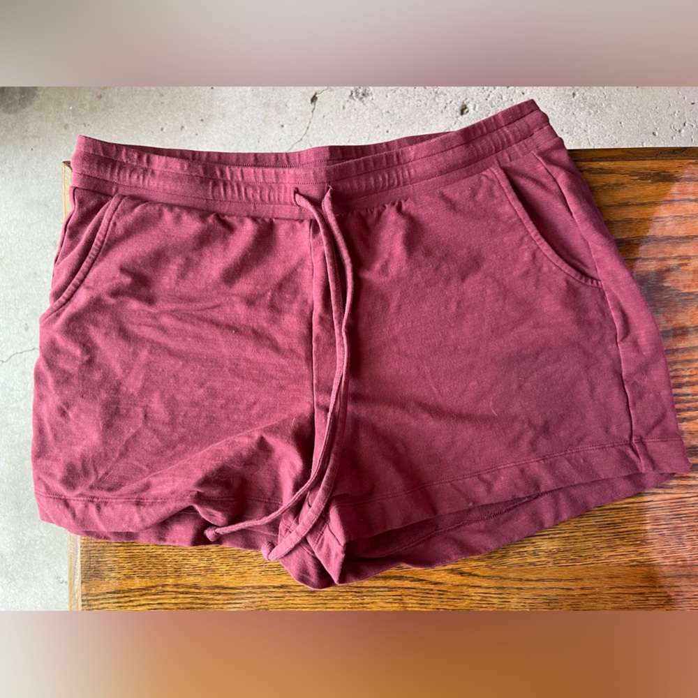 Cabi size large shorts